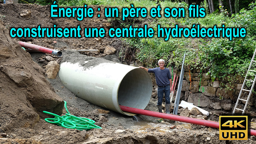 Energie_un pere_et_son_fils_construisent_une_centrale_hydroelectrique_850.jpg